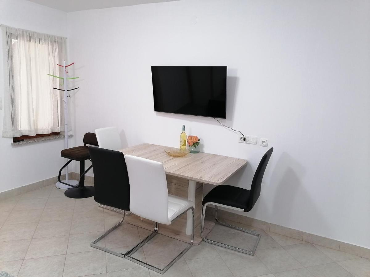 Ferienwohnung Kika Dramalj Exterior foto