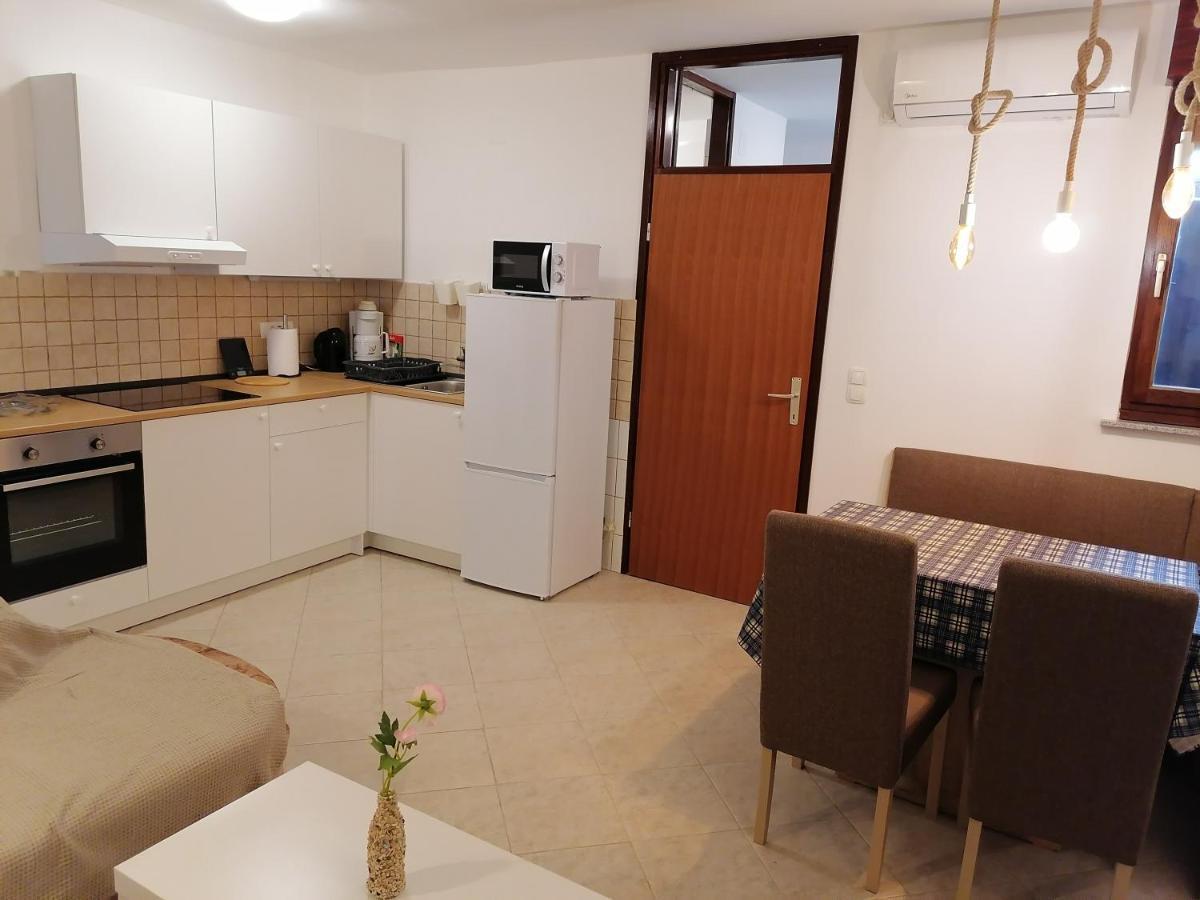 Ferienwohnung Kika Dramalj Exterior foto